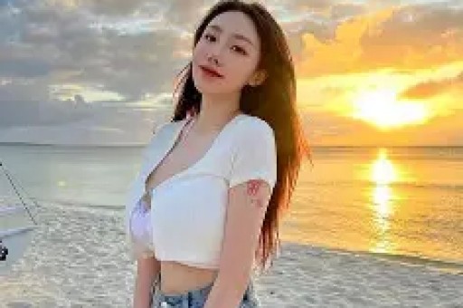 明星八卦与风水揭秘：黄晓明、Lisa等人的命运走向