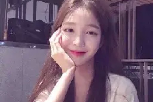 网红桐桐就酱突然停播圈内互撕爆猛料网友直呼这下真要凉了