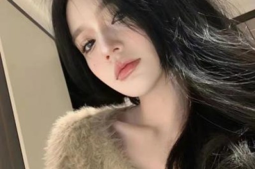 网红红毯无滤镜惊天反转：皮皮朱脸肿孙恩盛瘦成杆 全网热议撞脸原形毕露